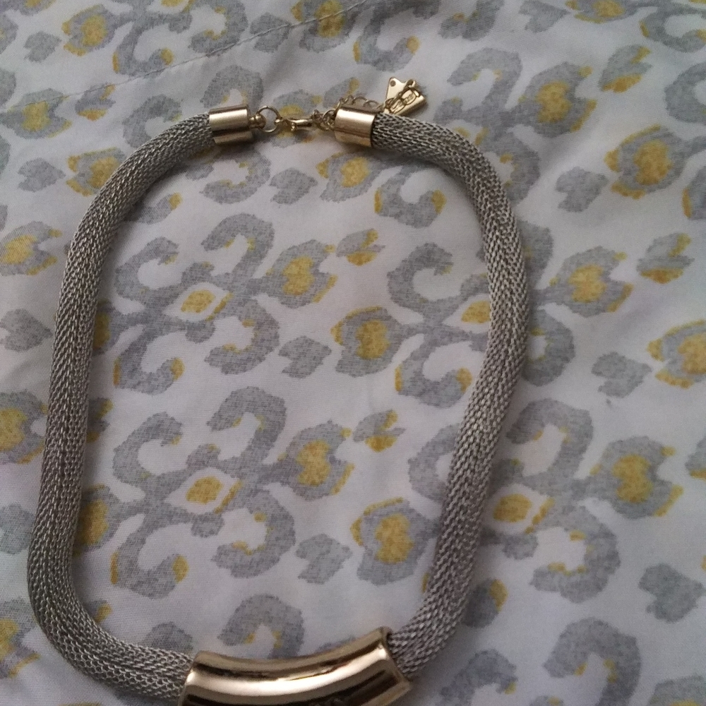 Necklace like retro style 2 tone